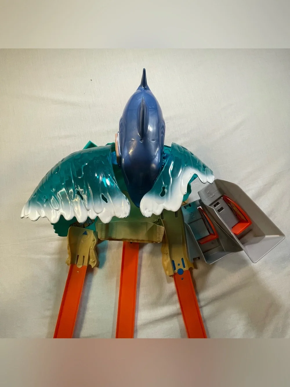 Mattel Hot Wheels City Shark Attack Beach Battle Playset 2017 Cars Racing